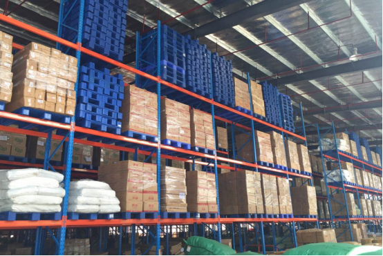 dc3f2ab12f34840e924d6f8daf0af33a